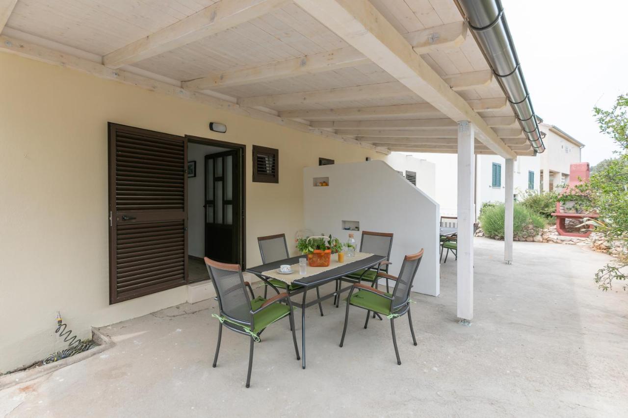 La Casa Di Nonno Apartment Milna  Luaran gambar